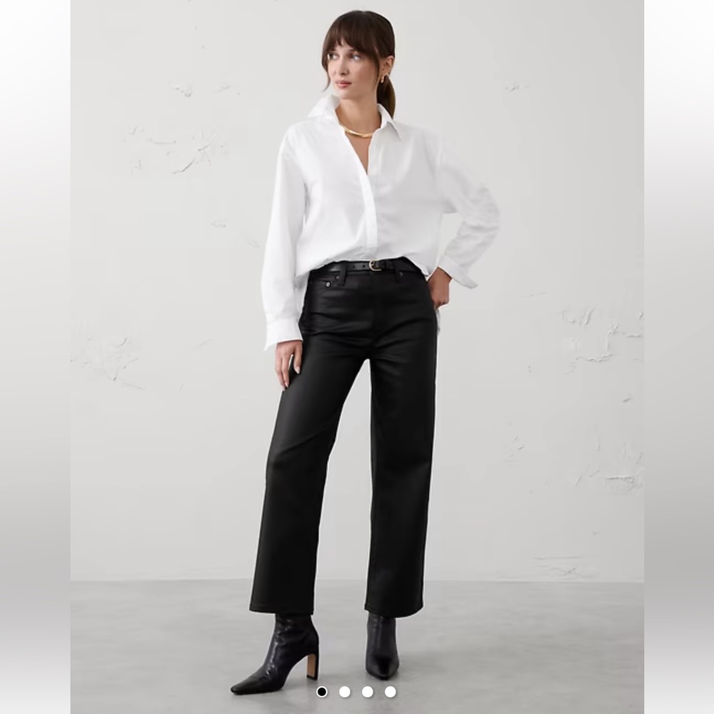 STRAIGHT HIGH-RISE COATED JEAN in black size 26
